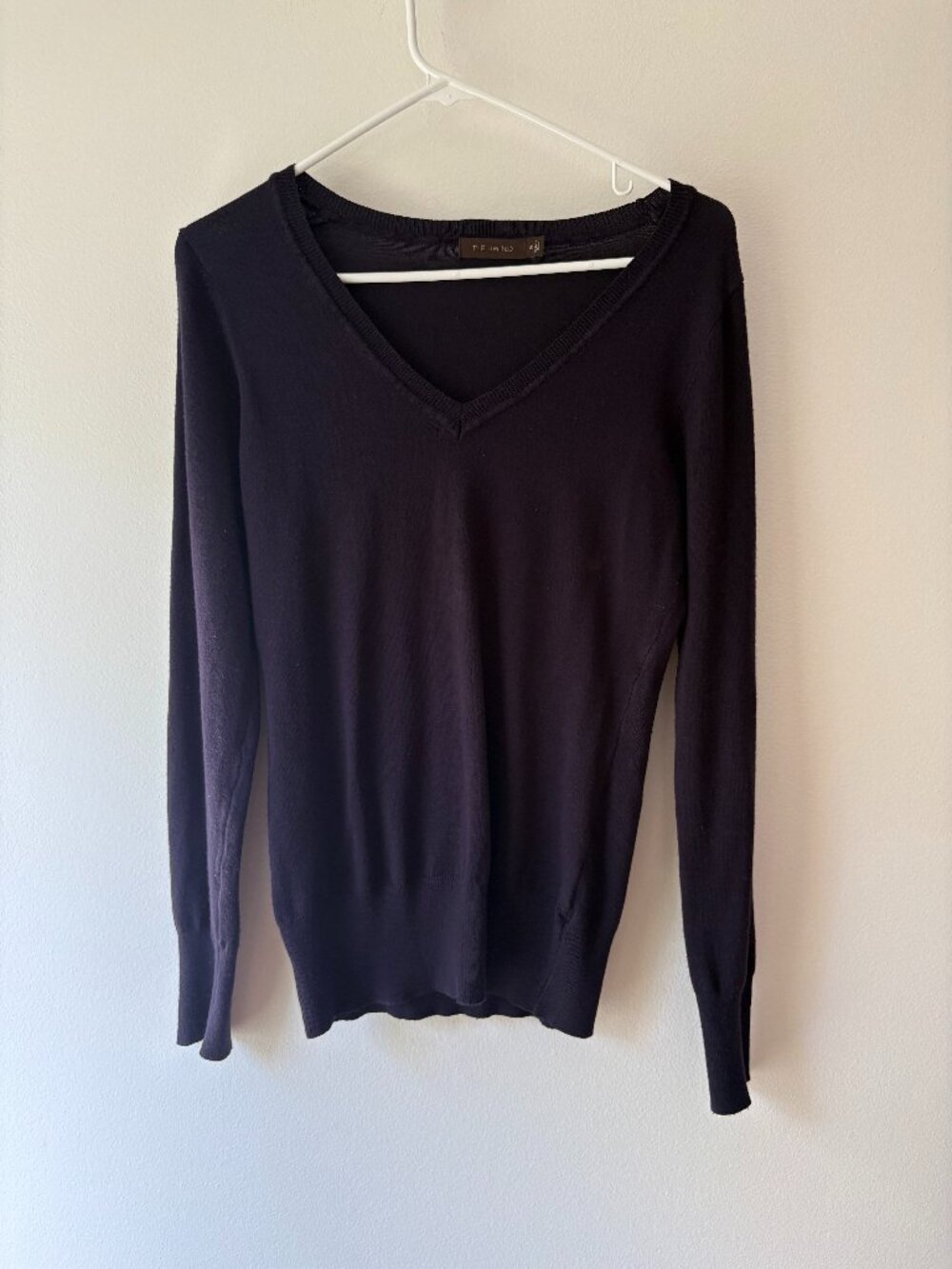 The Limited Navy Blue Lightweight V-Neck Knit Sweater
